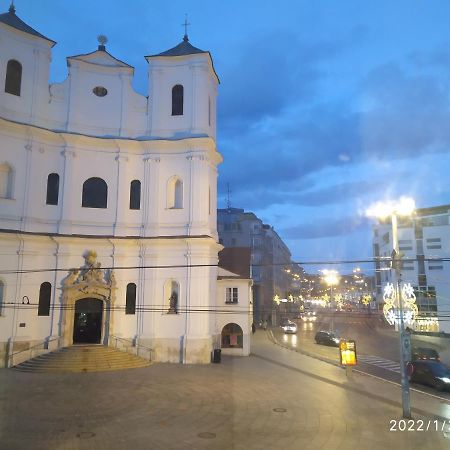 Krasny Byt S Vyhladmi V Historickom Centre Daire Bratislava Dış mekan fotoğraf